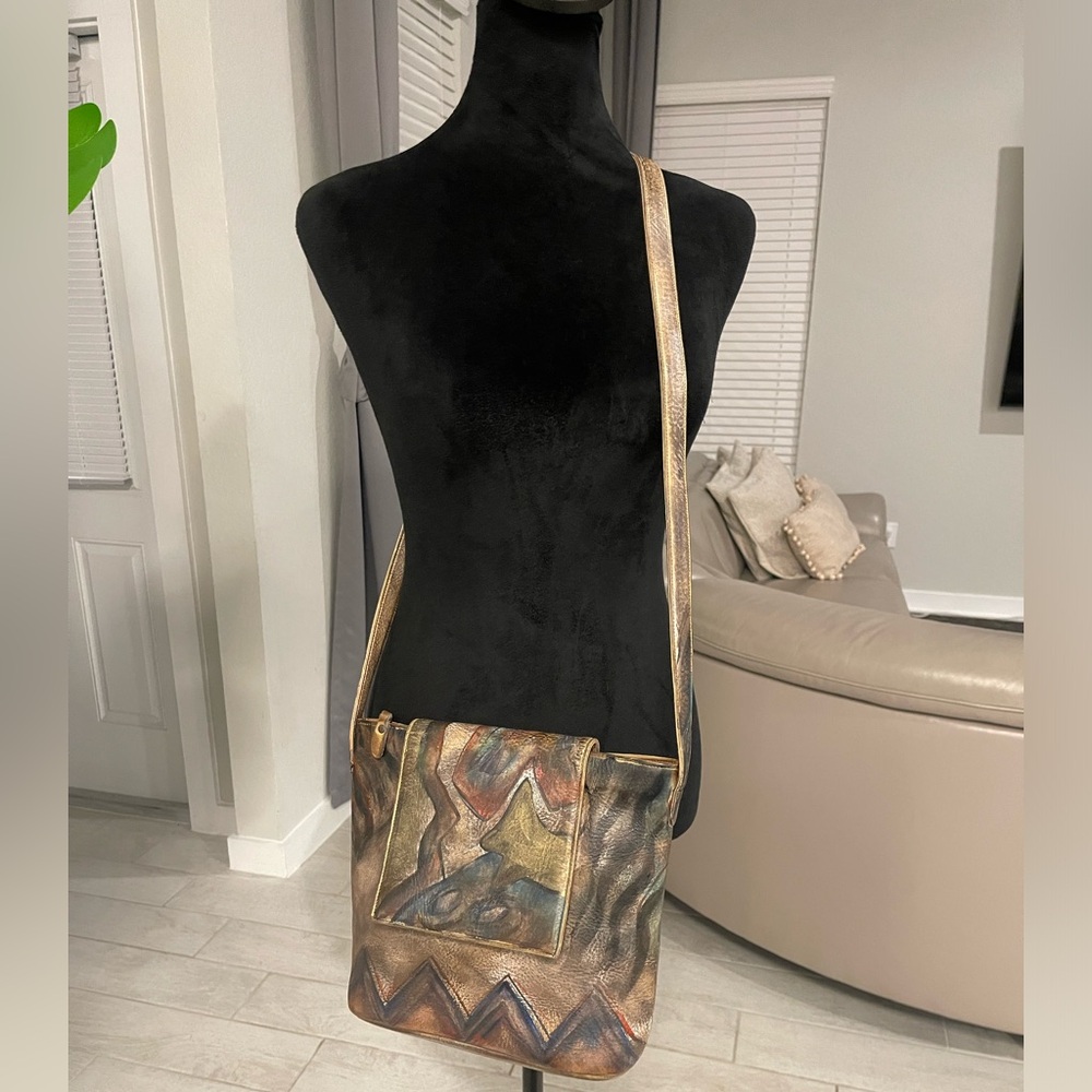 Vintage Jane Yoo Wearable Art Hand Painted Leather crossbody Bag Purse Signed